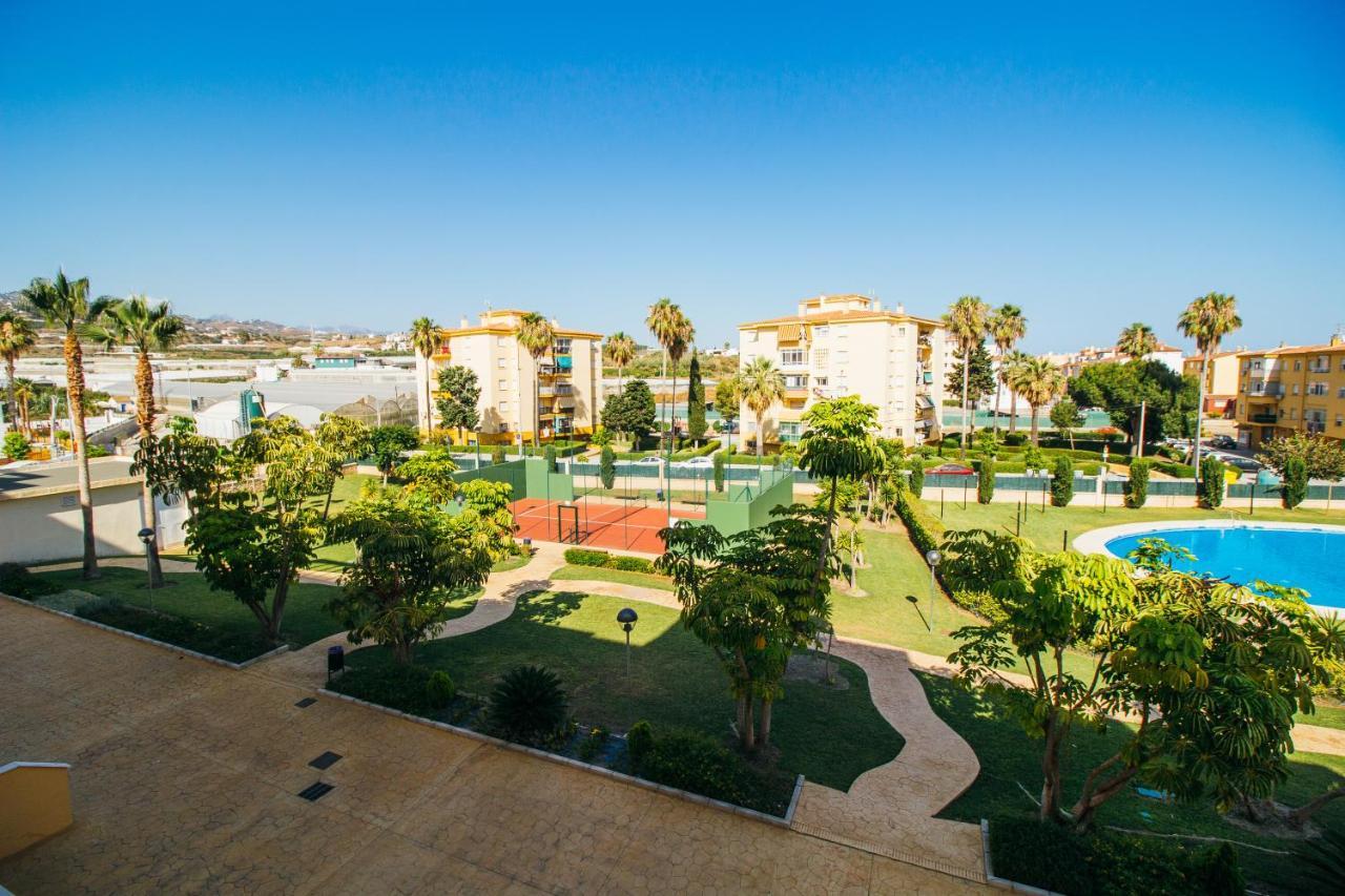 Espectacular Residencial En 2A Linea Piscina Tenis Algarrobo Costa Eksteriør bilde